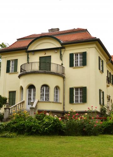 Bajor épület